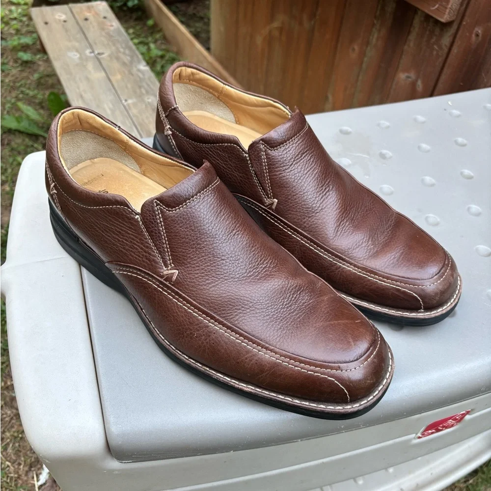 Johnston & Murphy Rich Brown Leather Slip-Ons - Picture 1 of 16